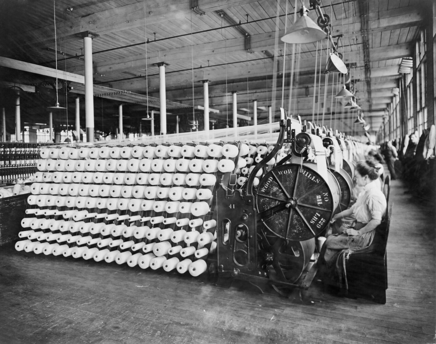 women working in a factory during the Industrial Revolution